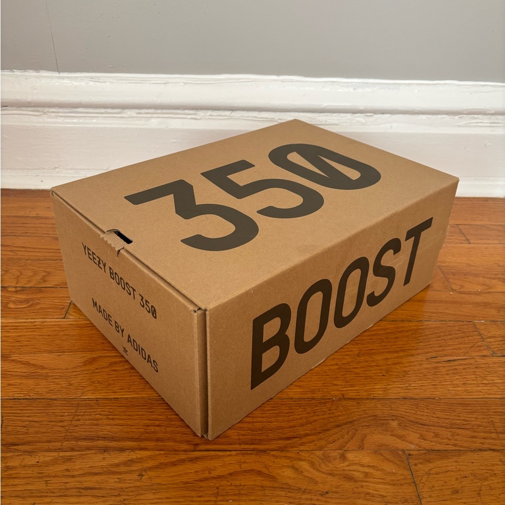 Yeezy 350 Boost V2 cloud white